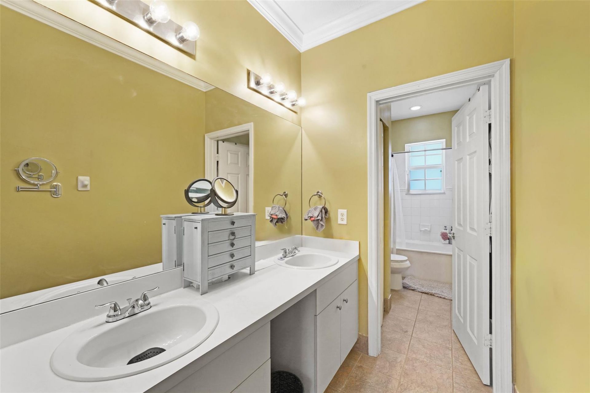 740 NW 170th Terrace, Pembroke Pines, FL 33028 Photo