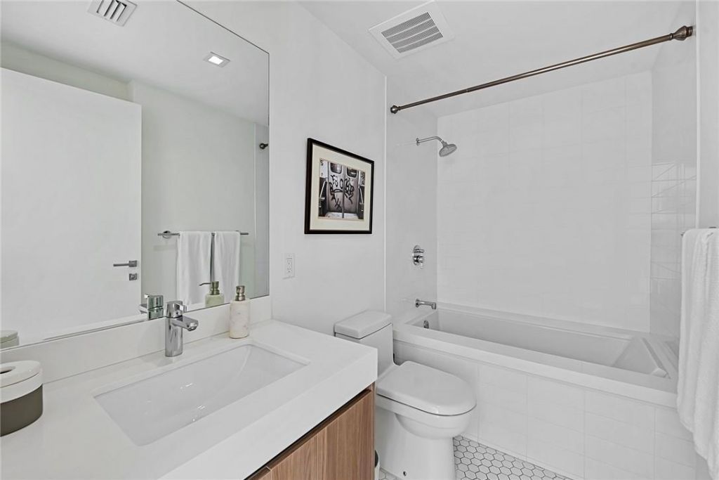 401 N Birch Road, Unit 708, Fort Lauderdale, FL 33304 Photo