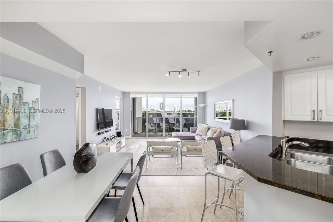 1800 Sunset Harbour Dr, Unit 715, Miami Beach, FL 33139 Photo