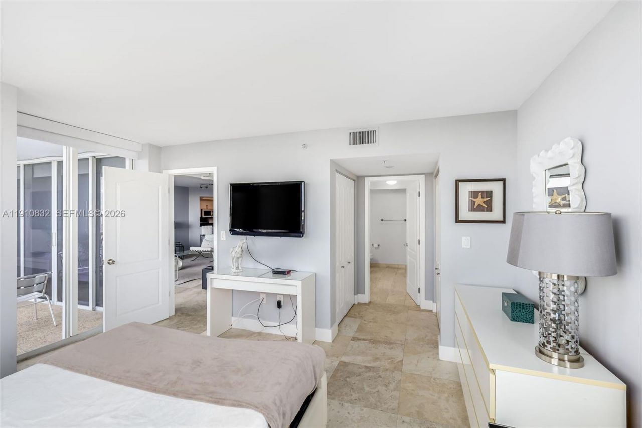 1800 Sunset Harbour Dr, Unit 715, Miami Beach, FL 33139 Photo