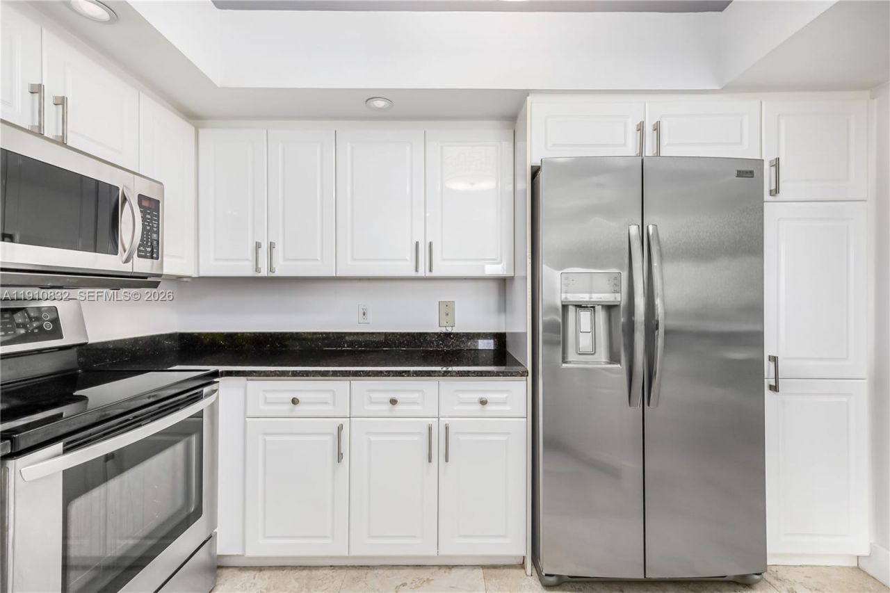1800 Sunset Harbour Dr, Unit 715, Miami Beach, FL 33139 Photo