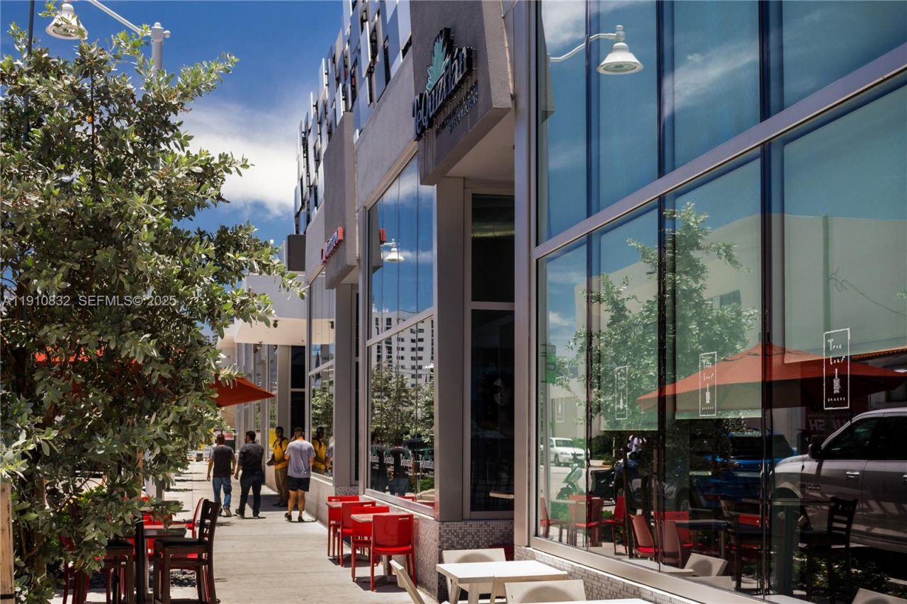 1800 Sunset Harbour Dr, Unit 715, Miami Beach, FL 33139 Photo