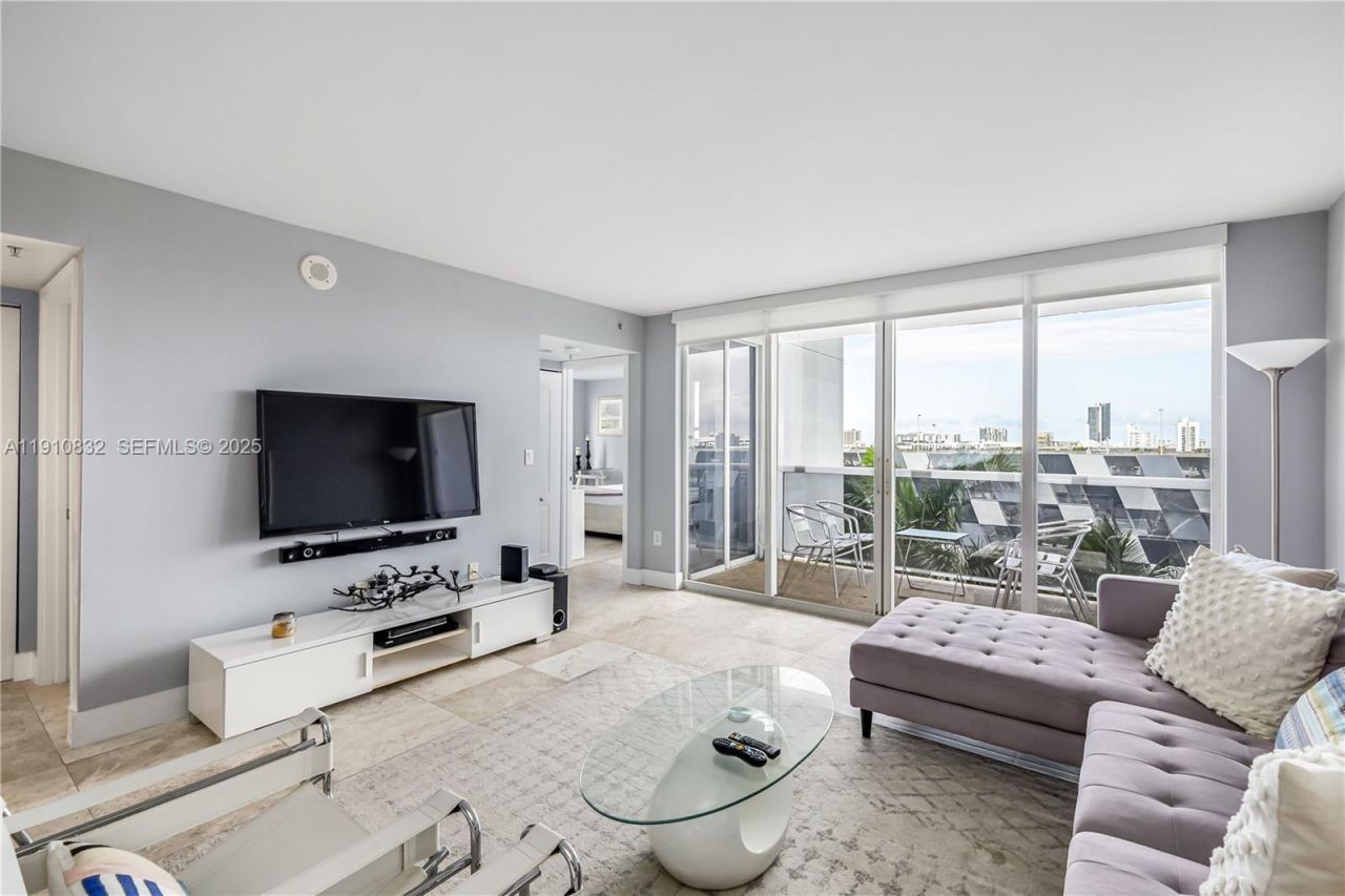 1800 Sunset Harbour Dr, Unit 715, Miami Beach, FL 33139 Photo