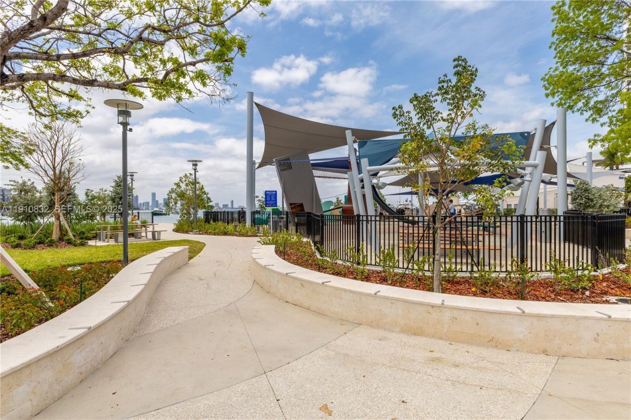 1800 Sunset Harbour Dr, Unit 715, Miami Beach, FL 33139 Photo