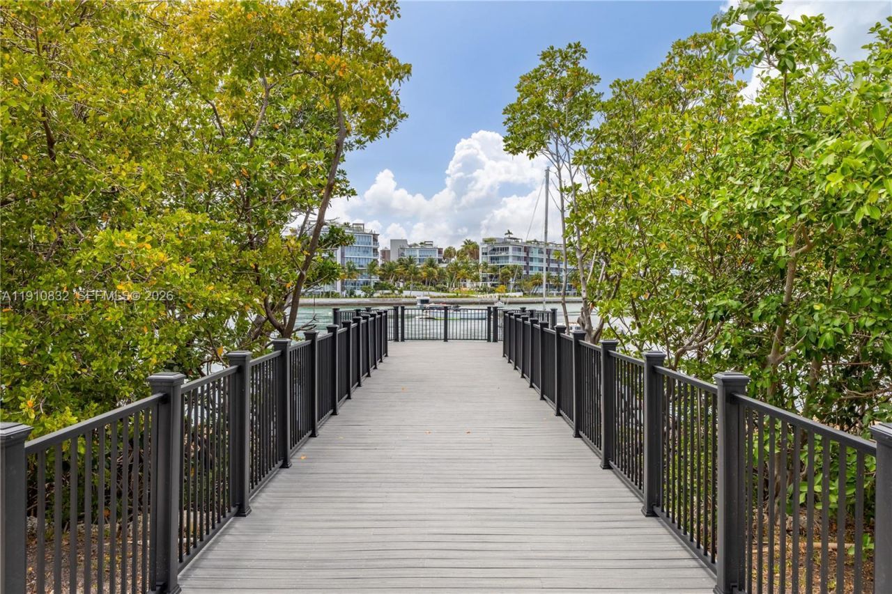 1800 Sunset Harbour Dr, Unit 715, Miami Beach, FL 33139 Photo