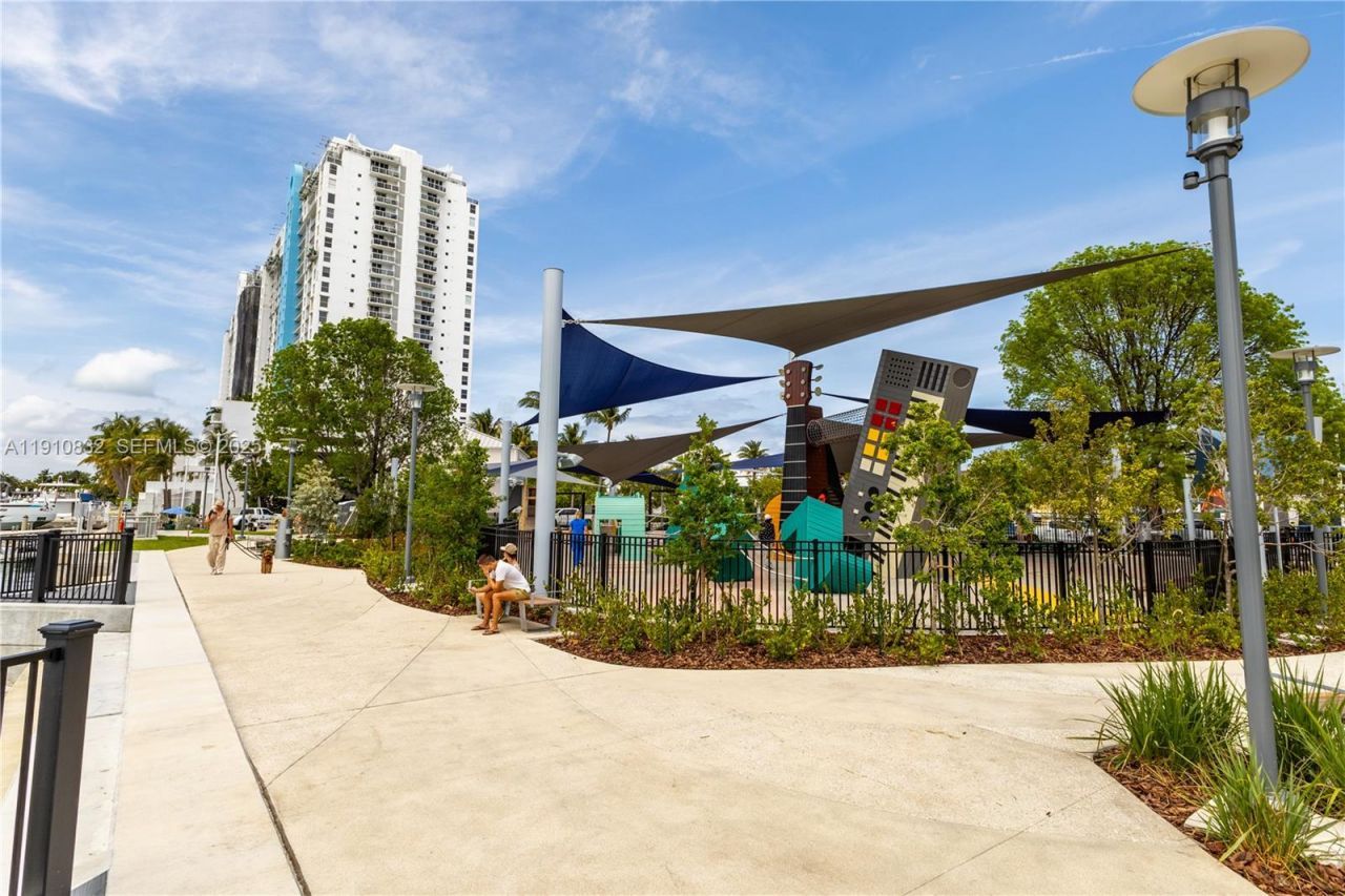 1800 Sunset Harbour Dr, Unit 715, Miami Beach, FL 33139 Photo