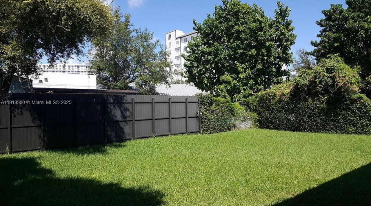 2255 SW 2nd Ter, Miami, FL 33135 Photo