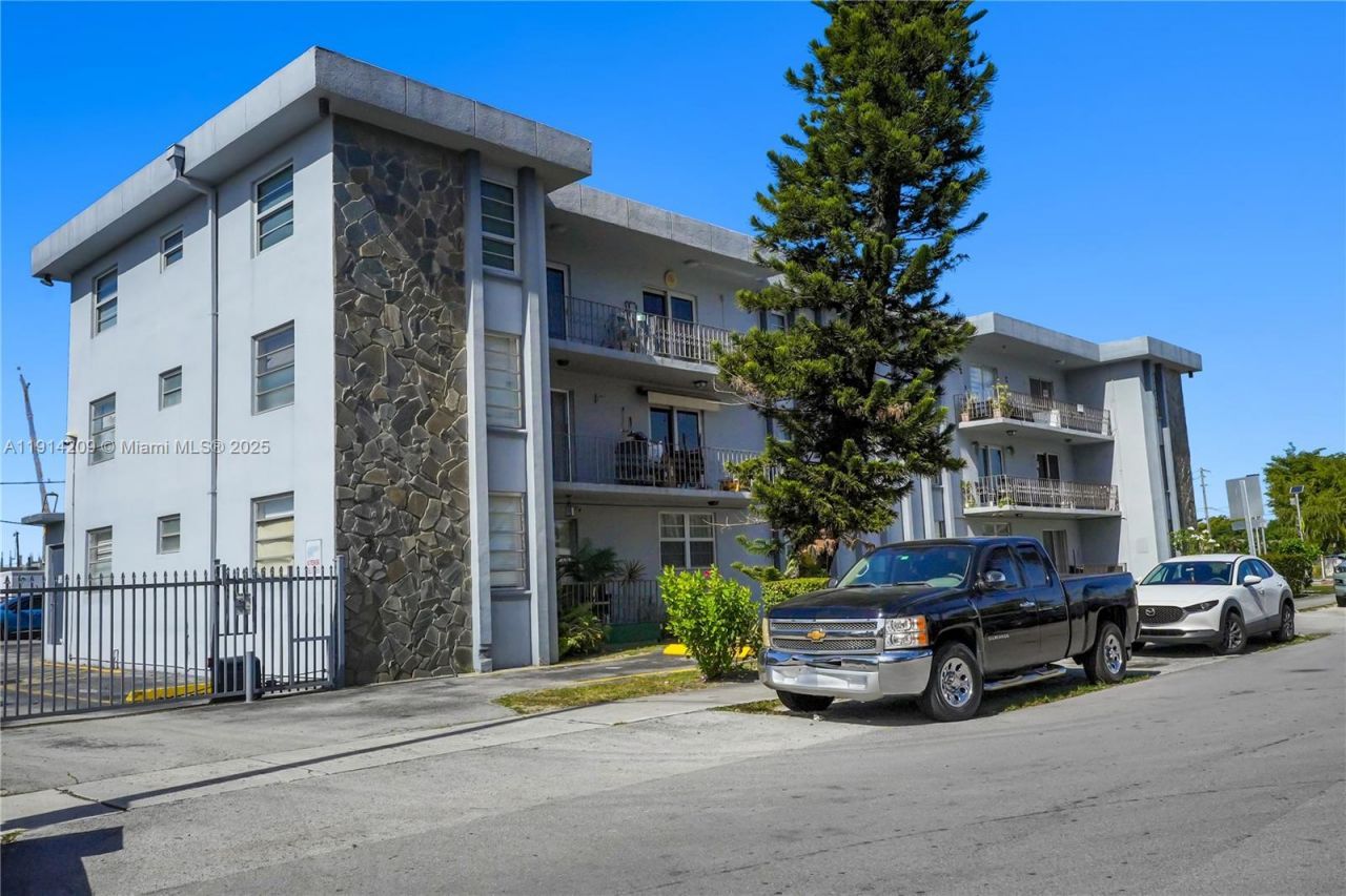 5100 W Flagler St, Unit 201, Miami, FL 33134 Photo