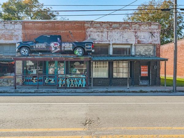 4149 & 4147 3rd Street , Walnut Springs, TX 76690