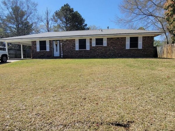 127 Montana, Tupelo, MS 38801