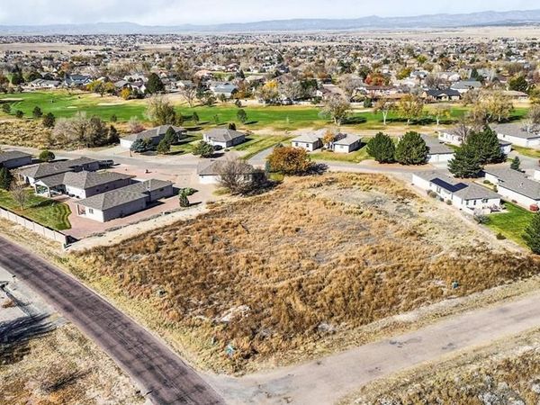 231 W Palmer Lake Dr, Pueblo West, CO 81007