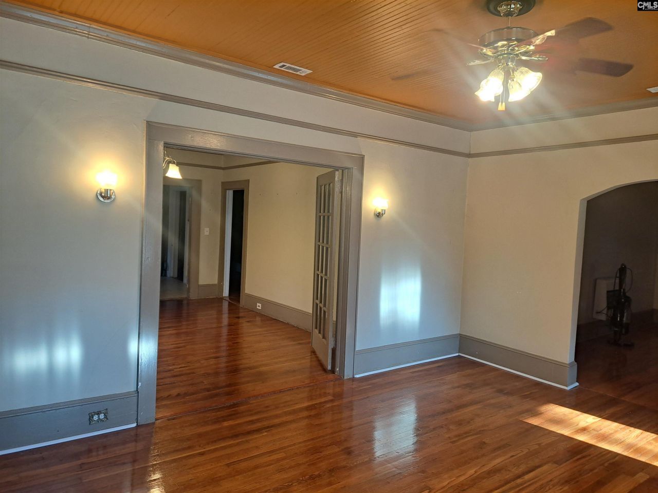 6715 Young Street Photo 4