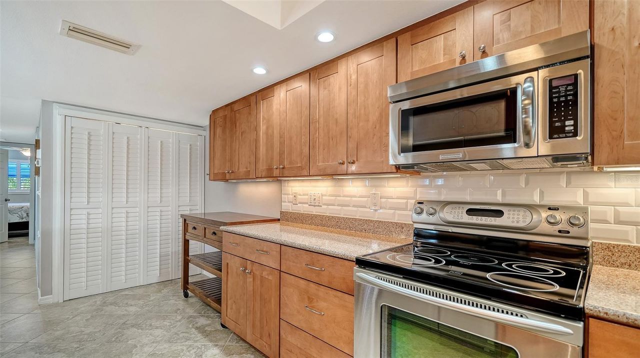 1701 Southwood Street, Unit 1701, Sarasota, FL 34231 Photo