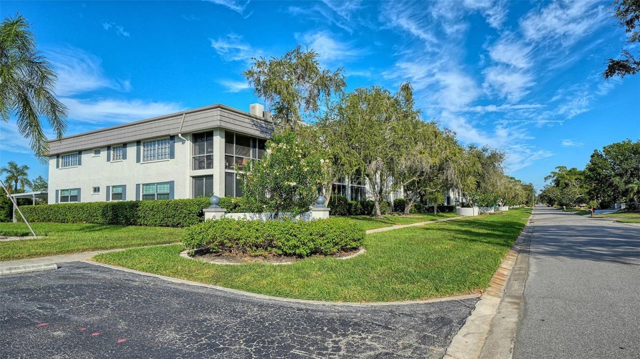 1701 Southwood Street, Unit 1701, Sarasota, FL 34231 Photo