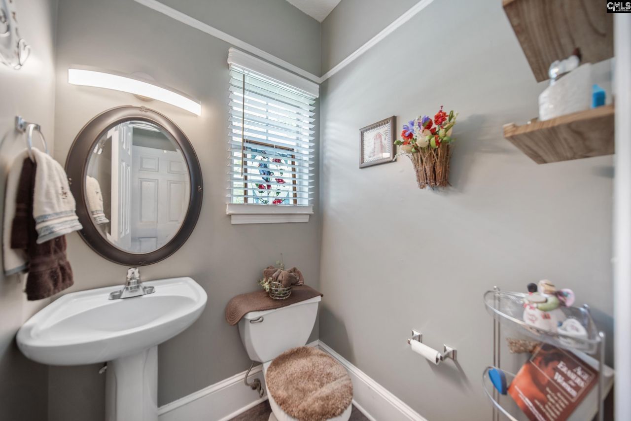 108 Red Barn Road Photo 9