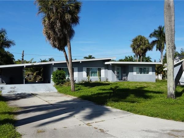 123 Standish CIR, NORTH FORT MYERS, FL 33903