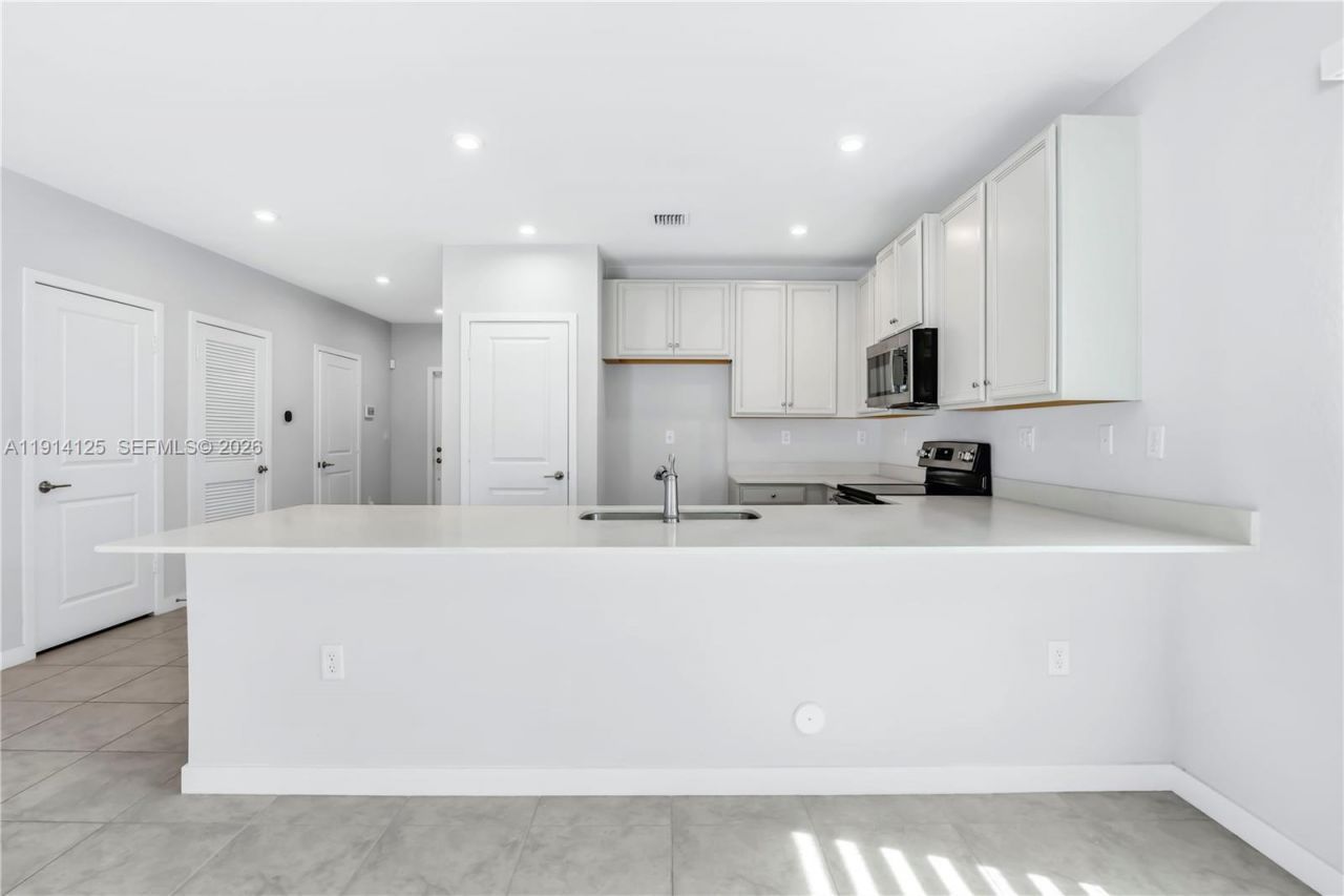 436 NW 11th Ave, Florida City, FL 33034 Photo