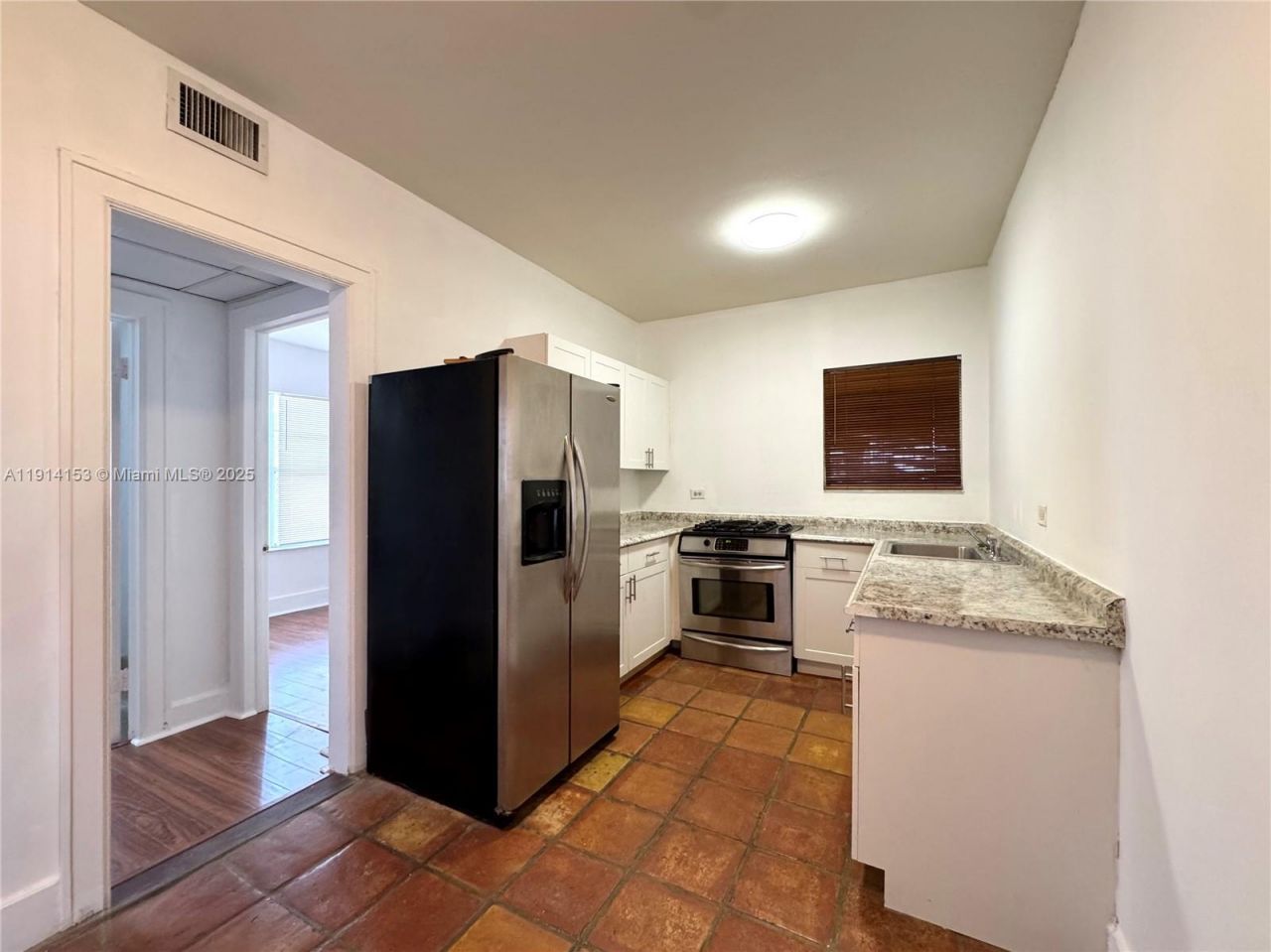 756 Meridian Ave, Unit 9, Miami Beach, FL 33139 Photo