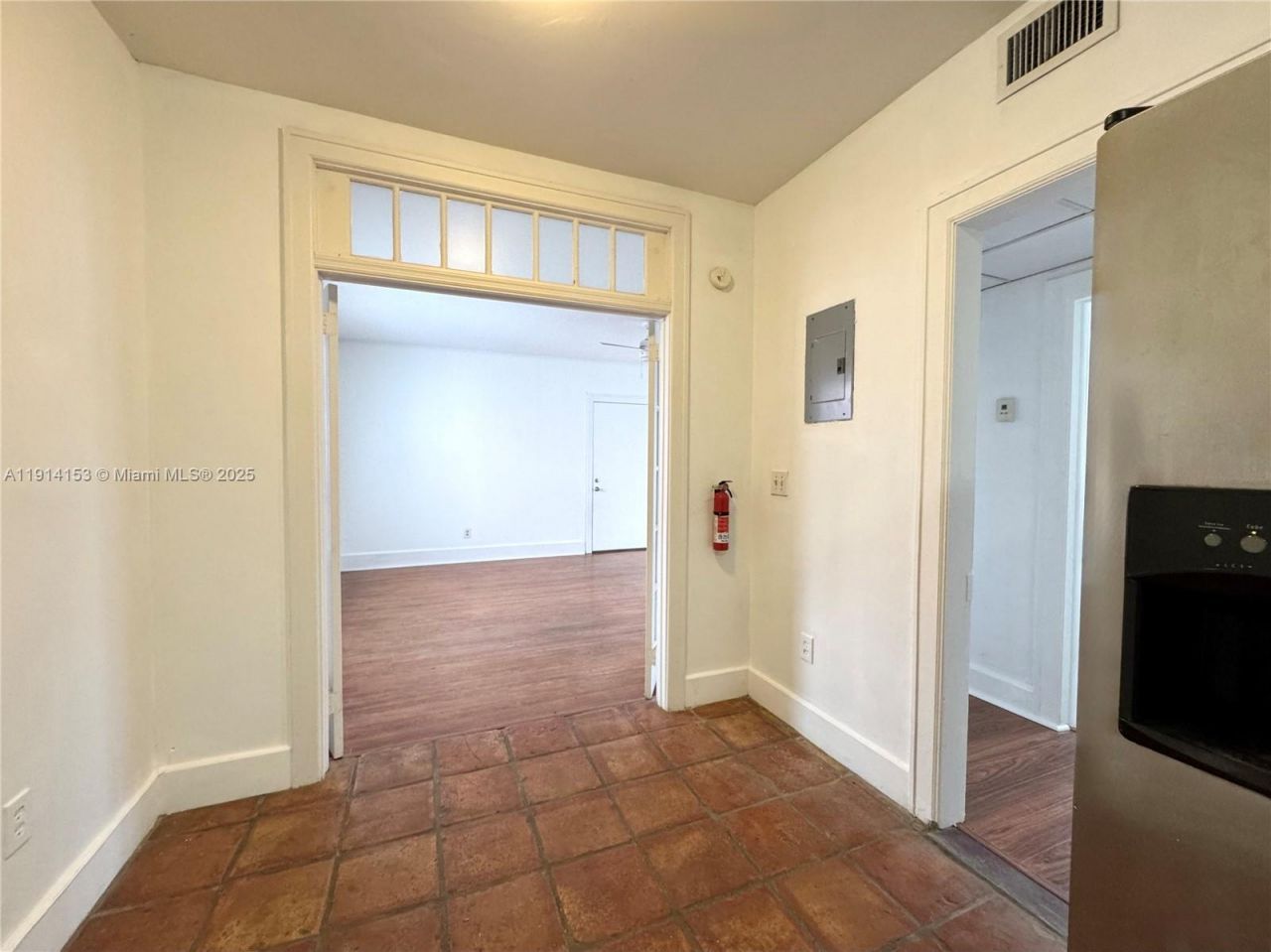 756 Meridian Ave, Unit 9, Miami Beach, FL 33139 Photo