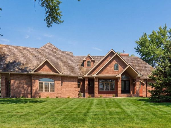 942 Spyglass Circle, Dakota Dunes, SD 57049