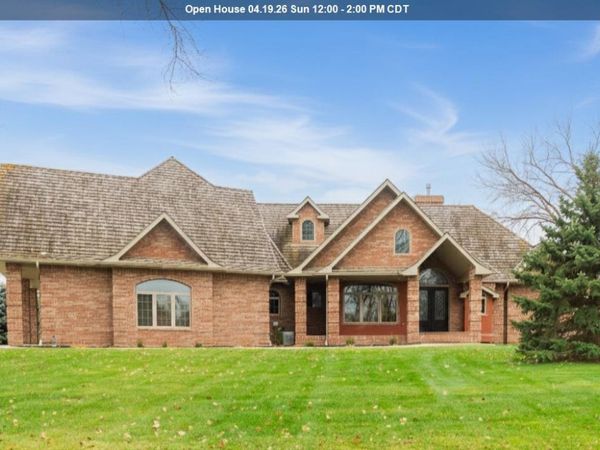 942 Spyglass Circle, Dakota Dunes, SD 57049