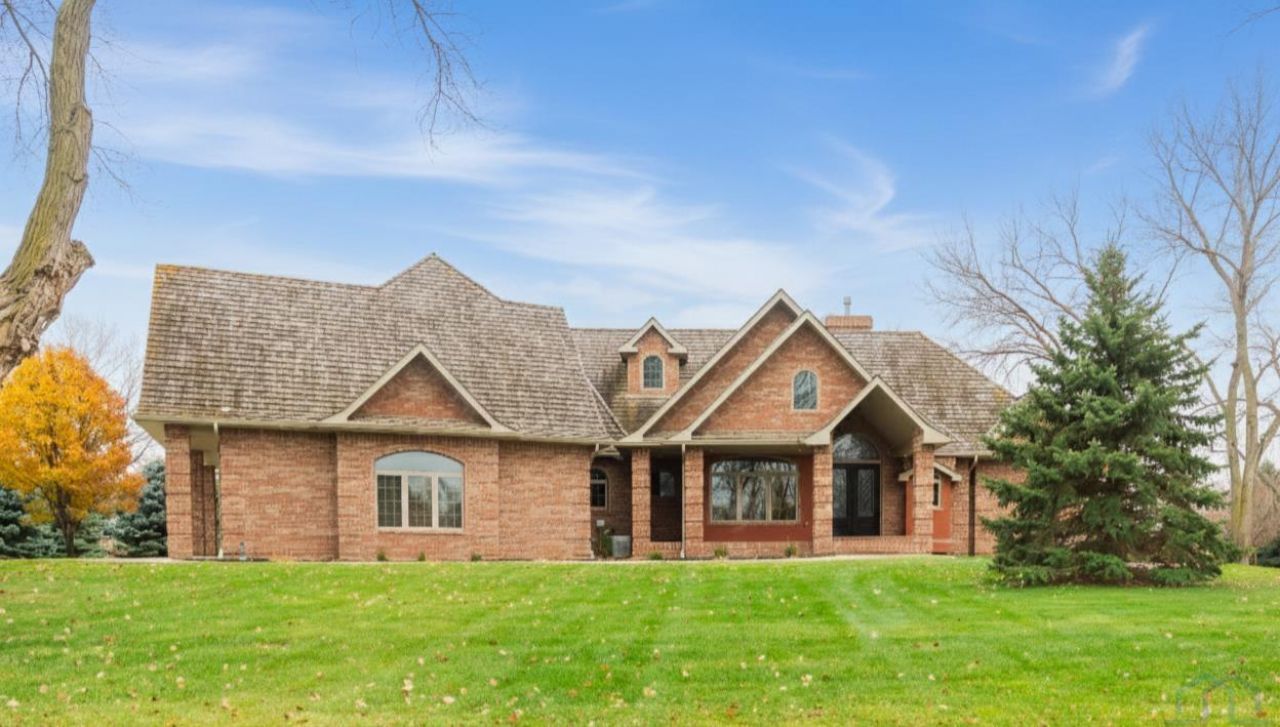 942 Spyglass Circle Dakota Dunes, SD 57049