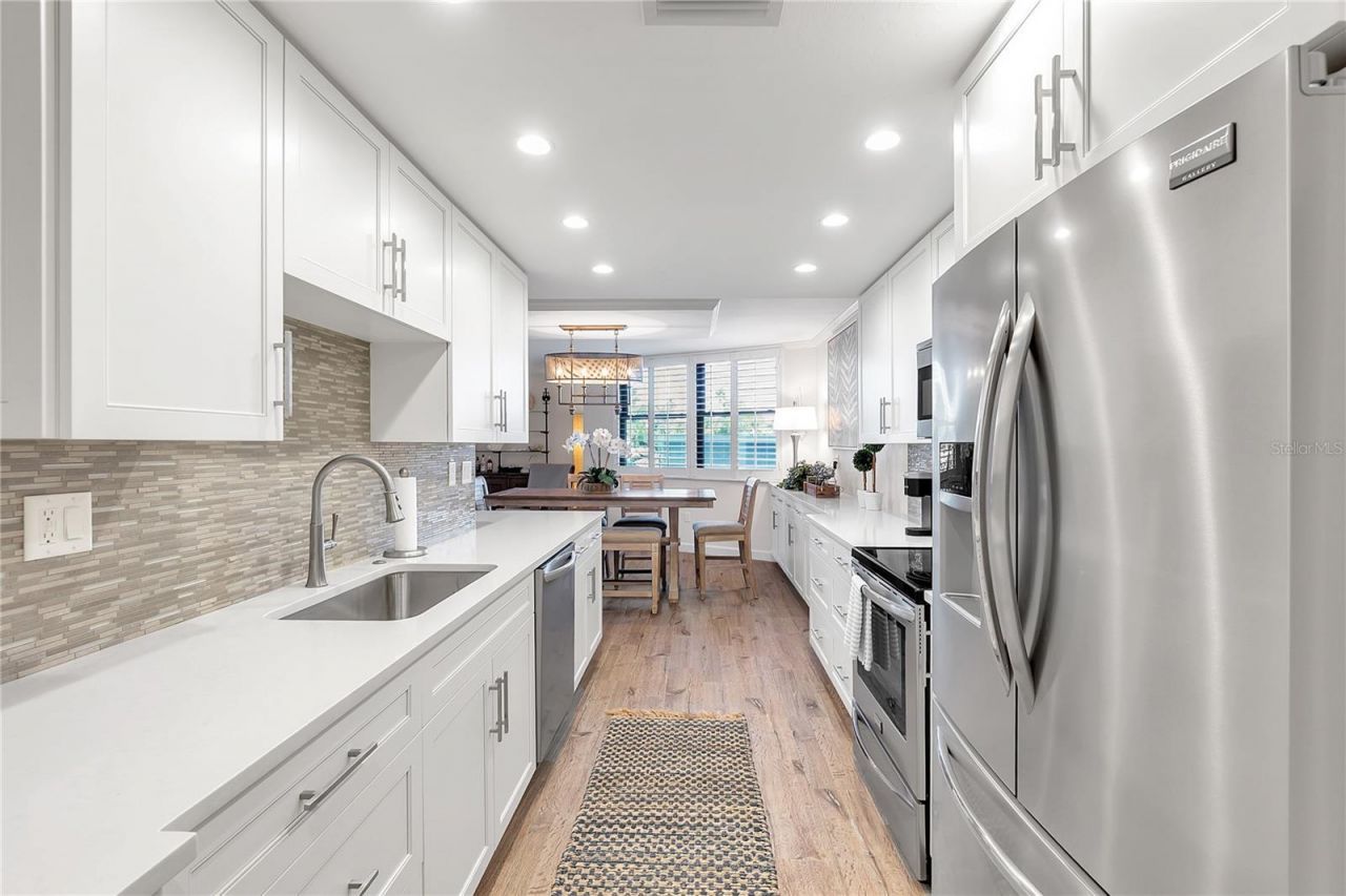 1000 Longboat Club Road, Unit 204, Longboat Key, FL 34228 Photo