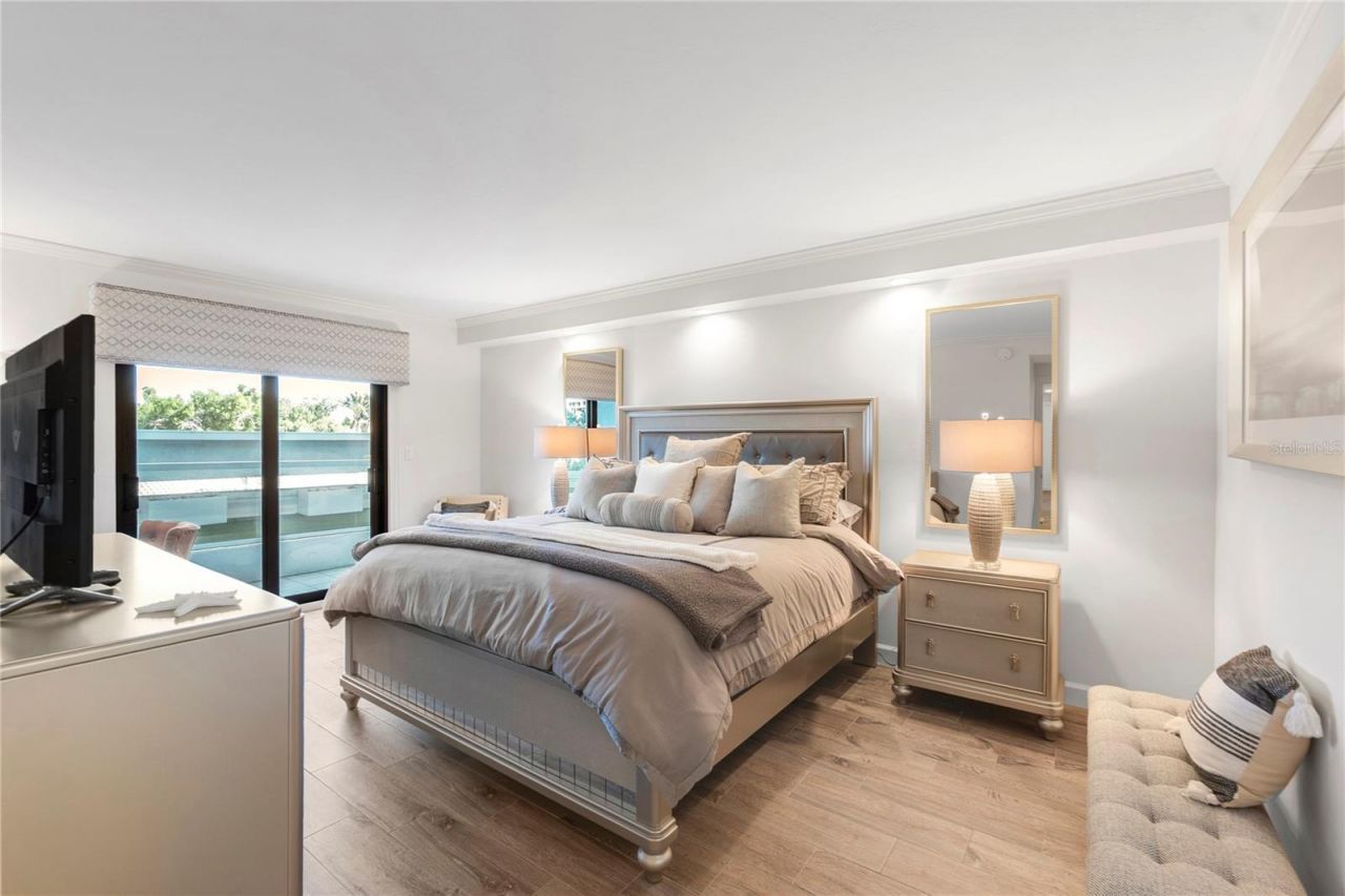 1000 Longboat Club Road, Unit 204, Longboat Key, FL 34228 Photo