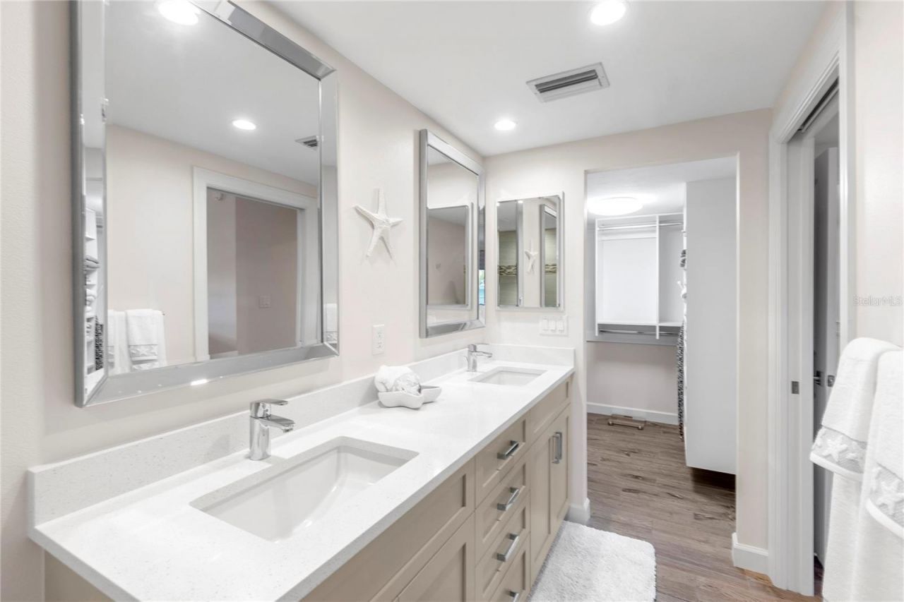 1000 Longboat Club Road, Unit 204, Longboat Key, FL 34228 Photo