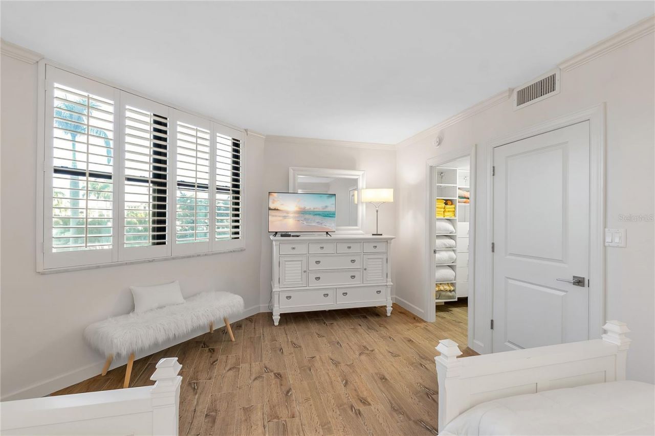 1000 Longboat Club Road, Unit 204, Longboat Key, FL 34228 Photo