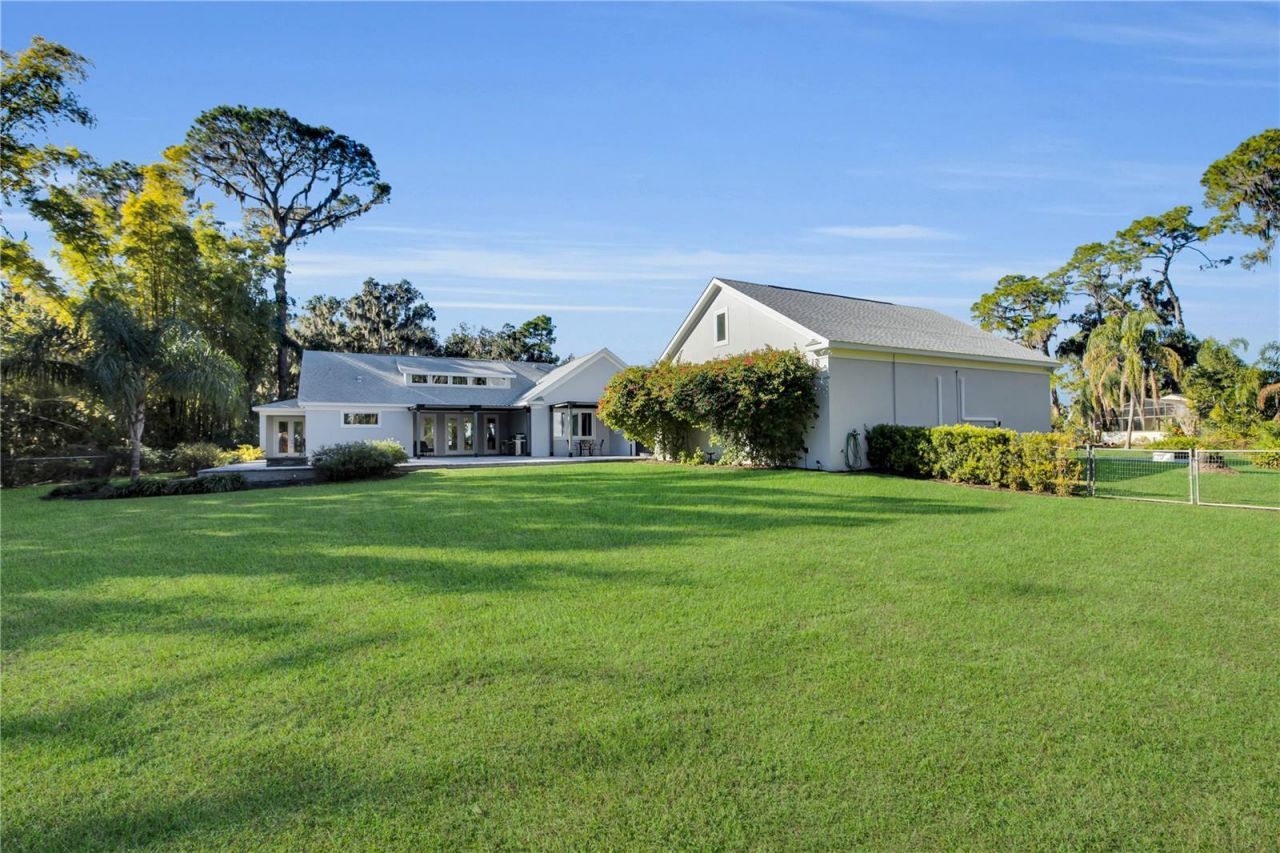 801 Lakeshore Drive, Eustis, FL 32726 Photo