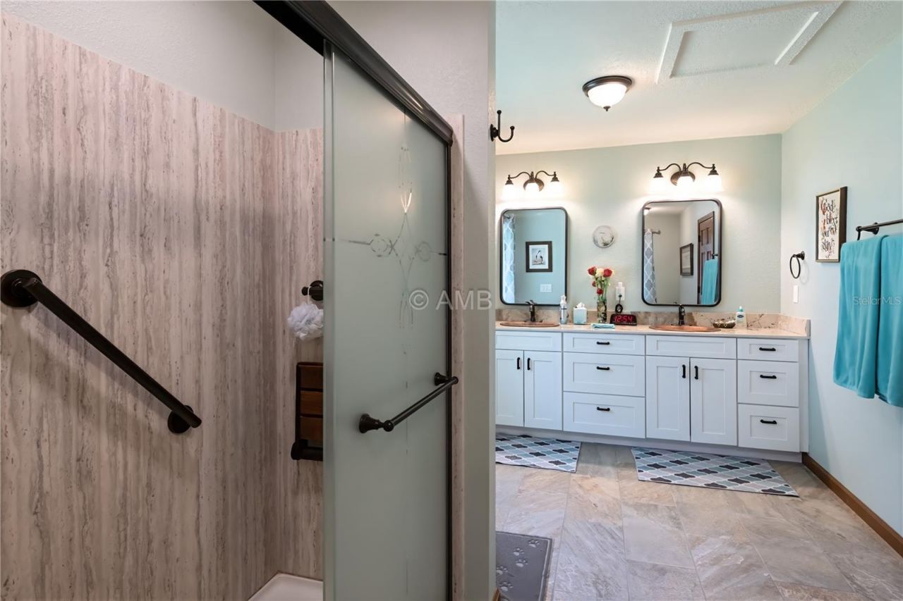 82 Young Drive, Inglis, FL 34449 Photo