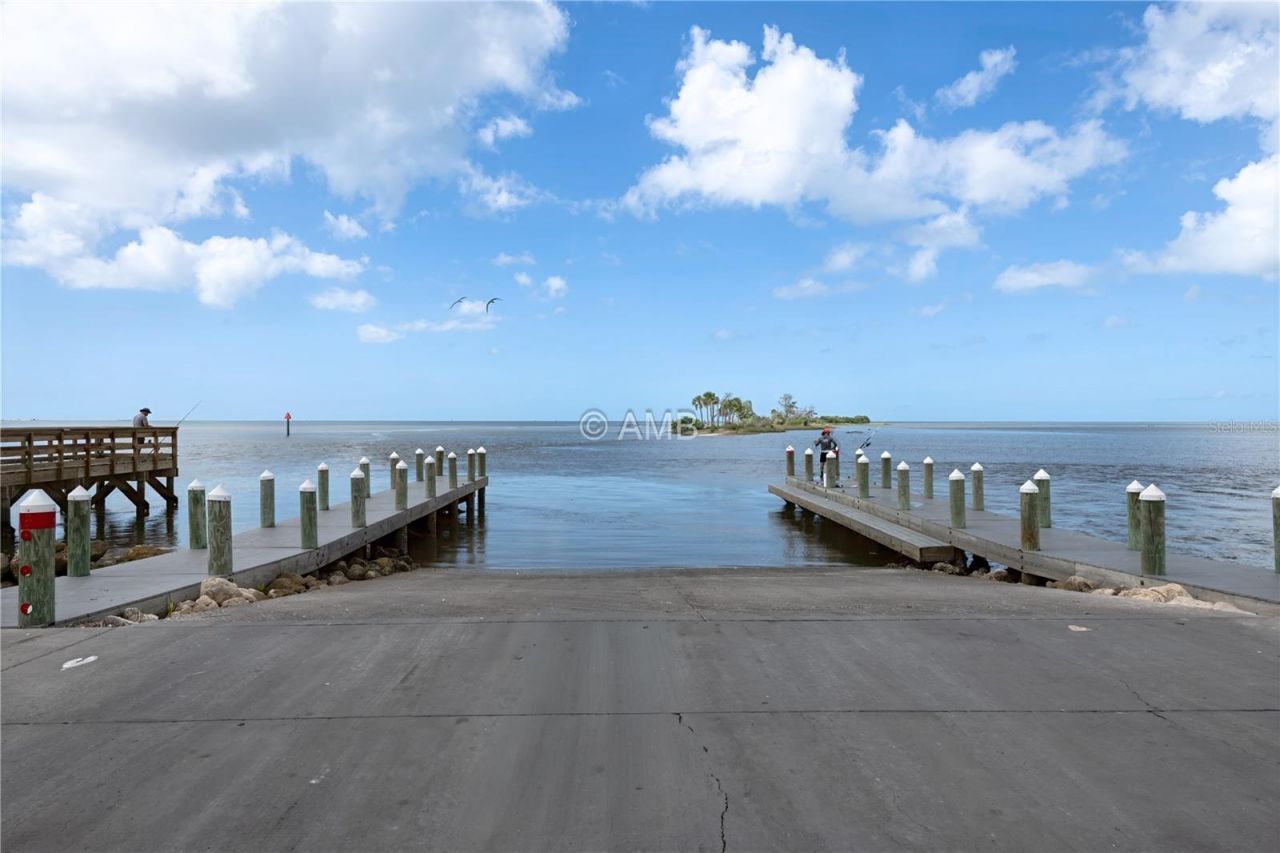 82 Young Drive, Inglis, FL 34449 Photo