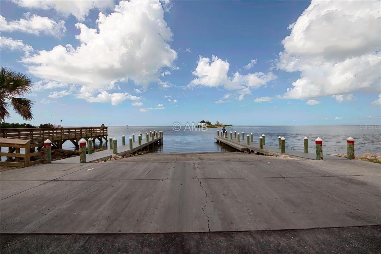 82 Young Drive, Inglis, FL 34449 Photo