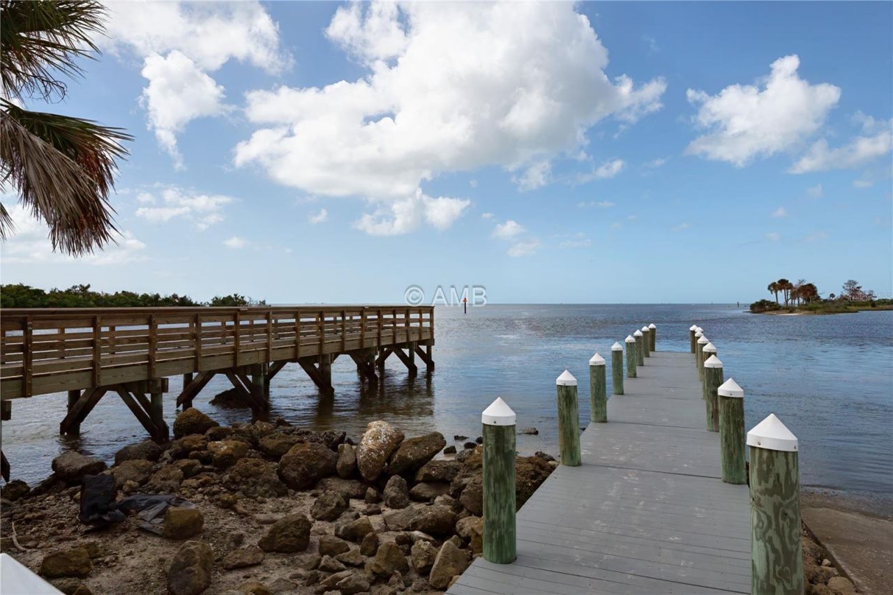 82 Young Drive, Inglis, FL 34449 Photo