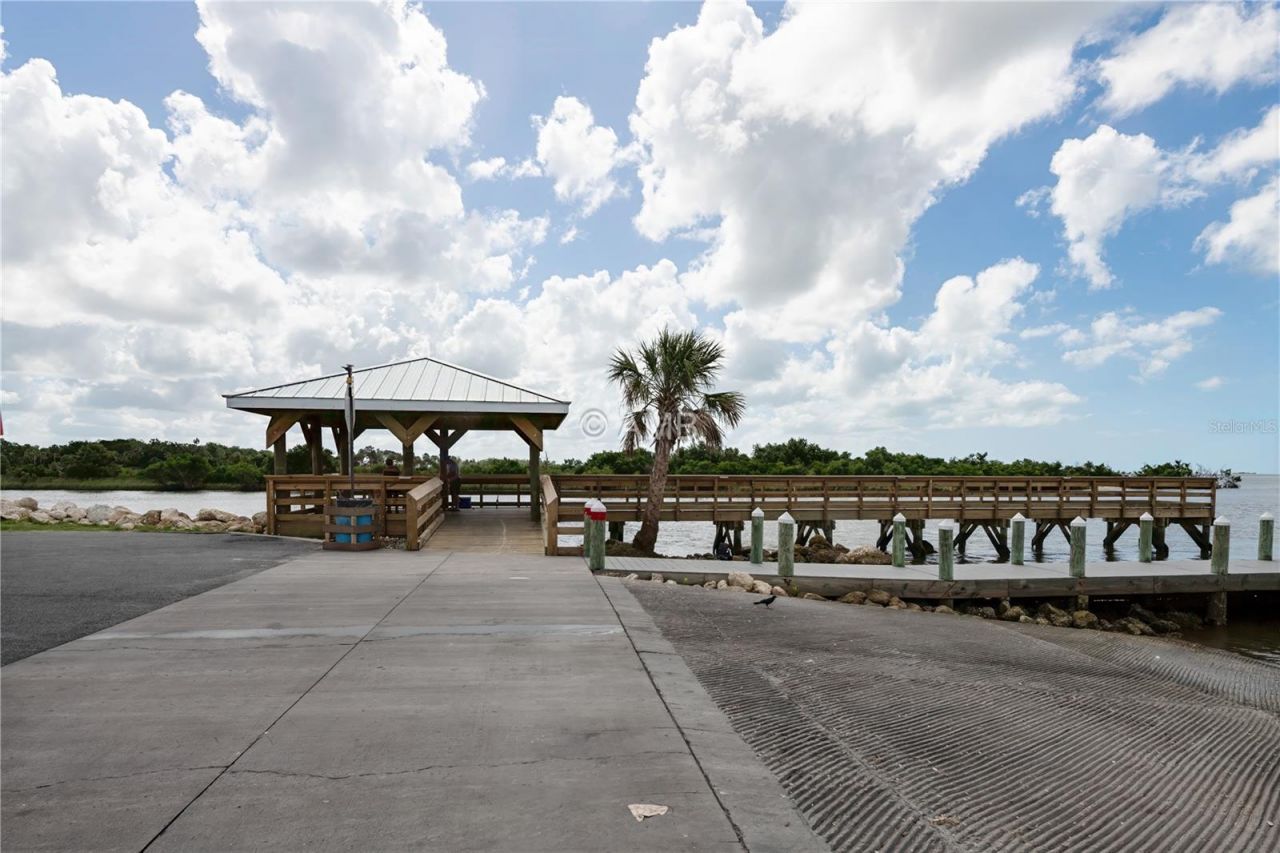 82 Young Drive, Inglis, FL 34449 Photo