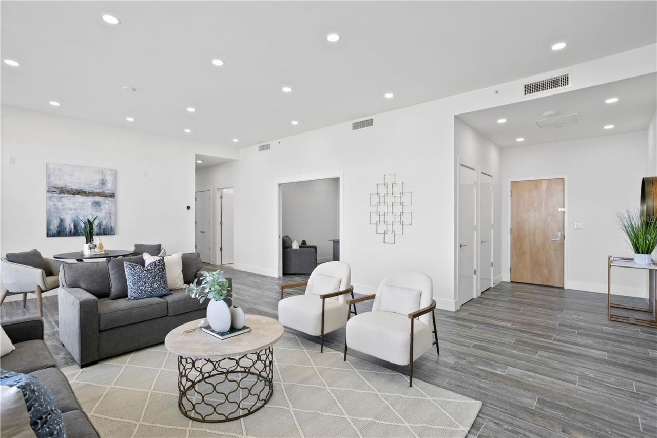 199 Dali Boulevard, Unit PH-2, Saint Petersburg, FL 33701 Photo