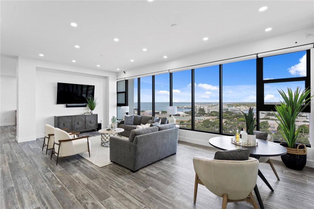 199 Dali Boulevard, Unit PH-2, Saint Petersburg, FL 33701 Photo