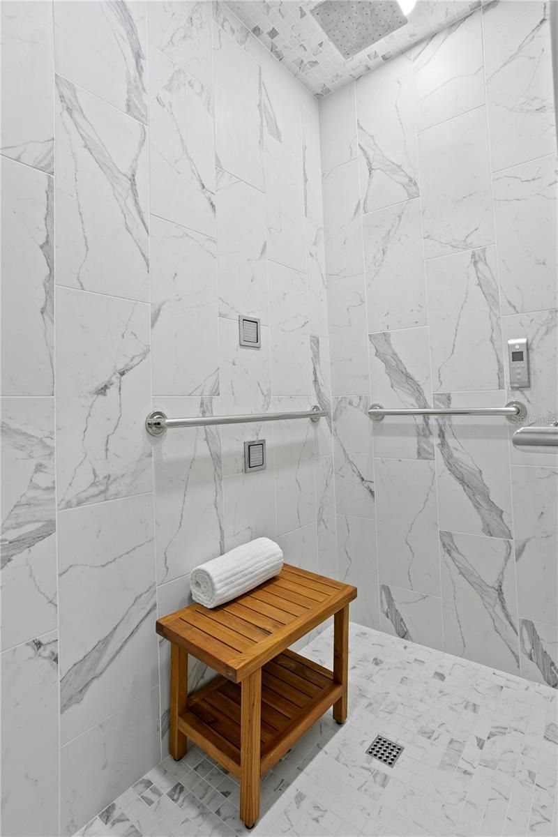 199 Dali Boulevard, Unit PH-2, Saint Petersburg, FL 33701 Photo