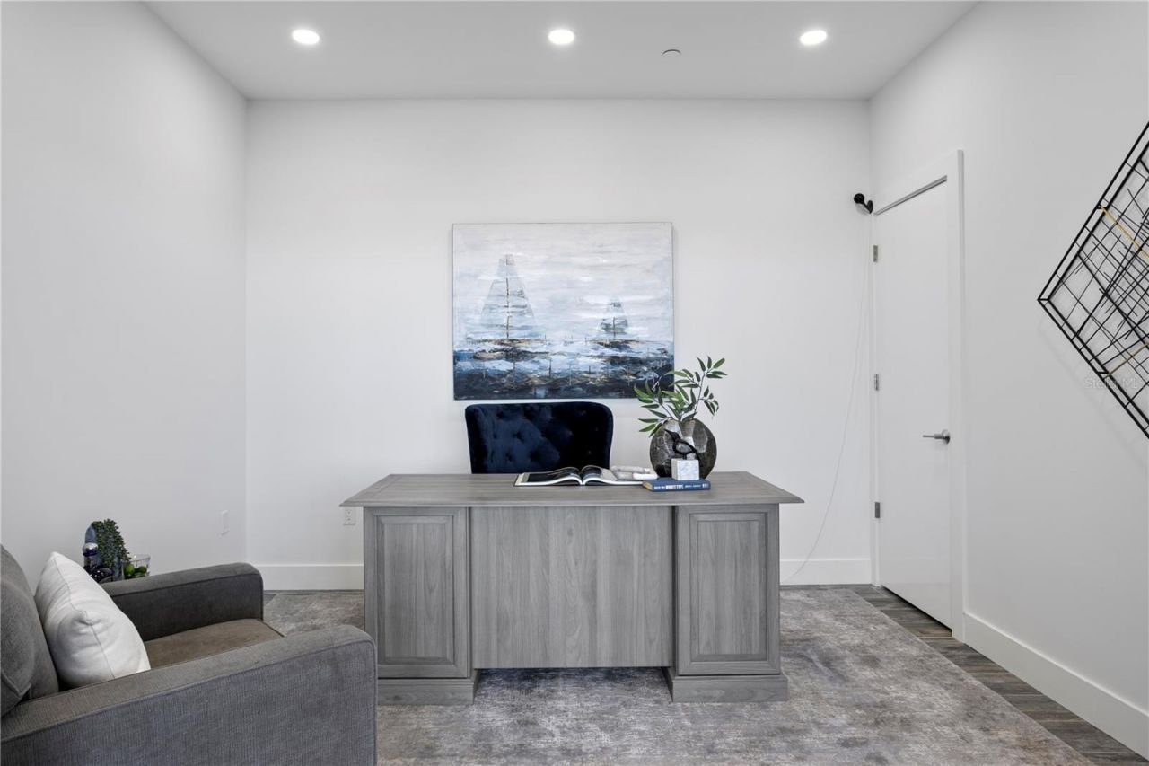 199 Dali Boulevard, Unit PH-2, Saint Petersburg, FL 33701 Photo