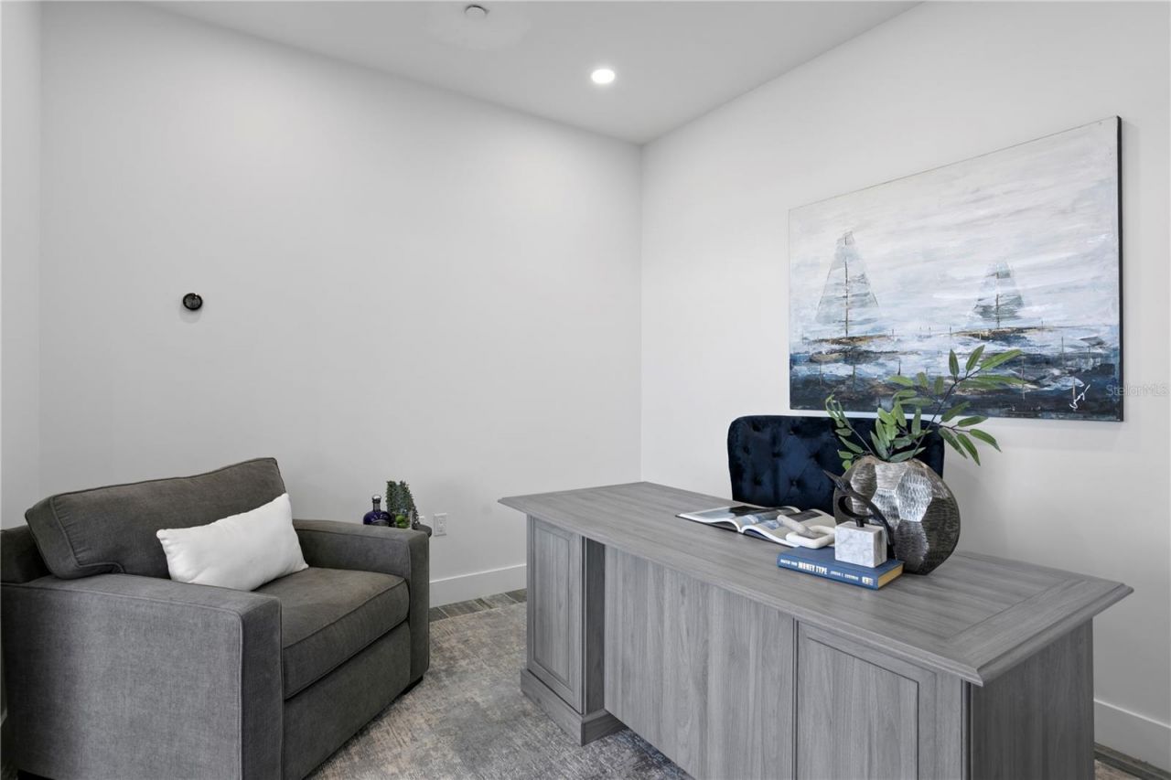 199 Dali Boulevard, Unit PH-2, Saint Petersburg, FL 33701 Photo