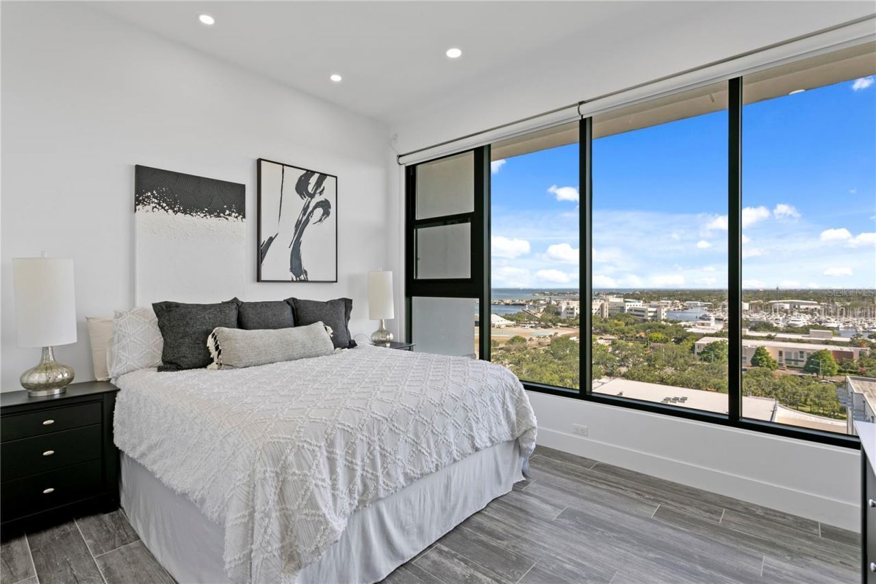 199 Dali Boulevard, Unit PH-2, Saint Petersburg, FL 33701 Photo