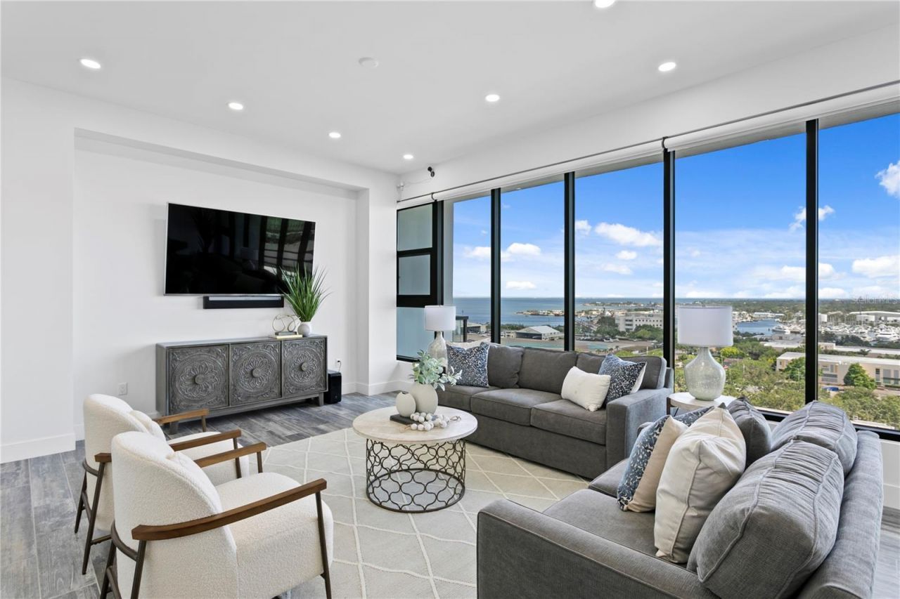 199 Dali Boulevard, Unit PH-2, Saint Petersburg, FL 33701 Photo