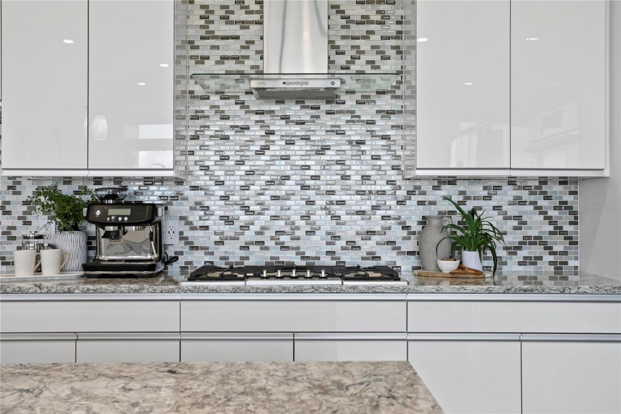 199 Dali Boulevard, Unit PH-2, Saint Petersburg, FL 33701 Photo