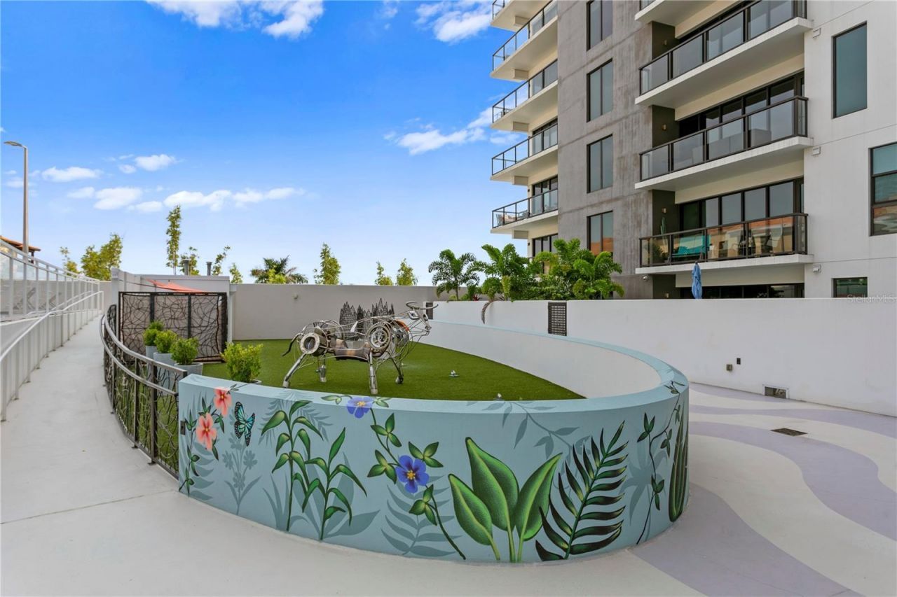 199 Dali Boulevard, Unit PH-2, Saint Petersburg, FL 33701 Photo