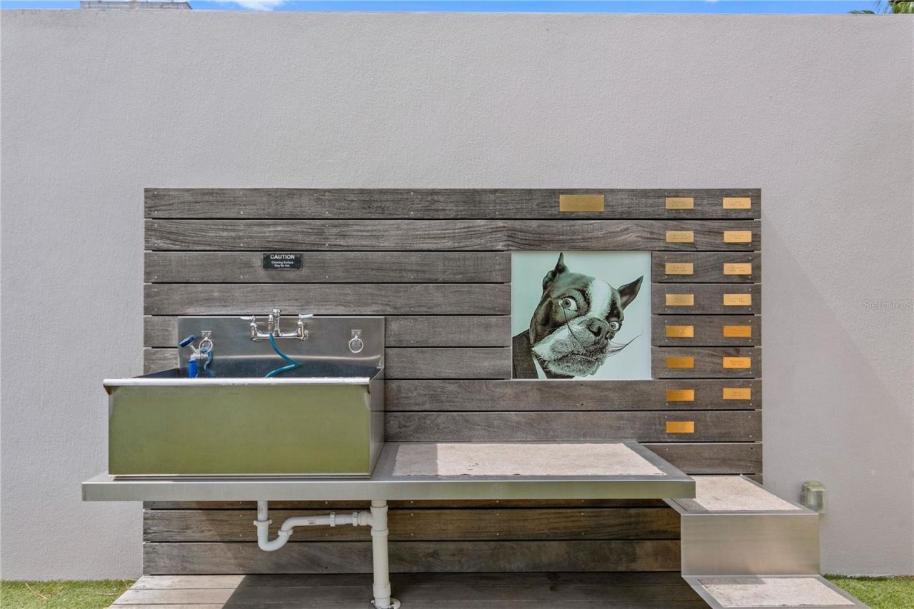 199 Dali Boulevard, Unit PH-2, Saint Petersburg, FL 33701 Photo