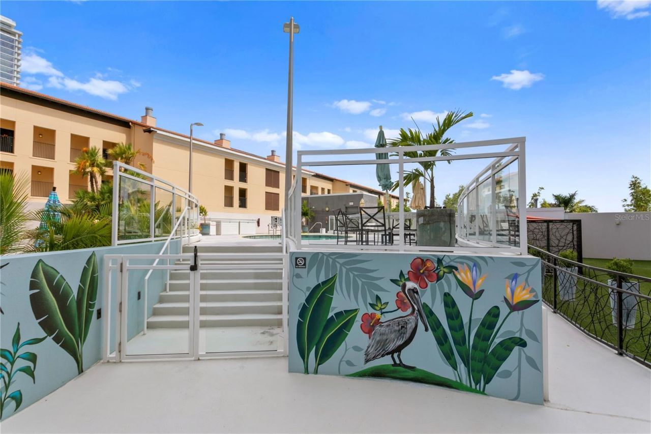 199 Dali Boulevard, Unit PH-2, Saint Petersburg, FL 33701 Photo