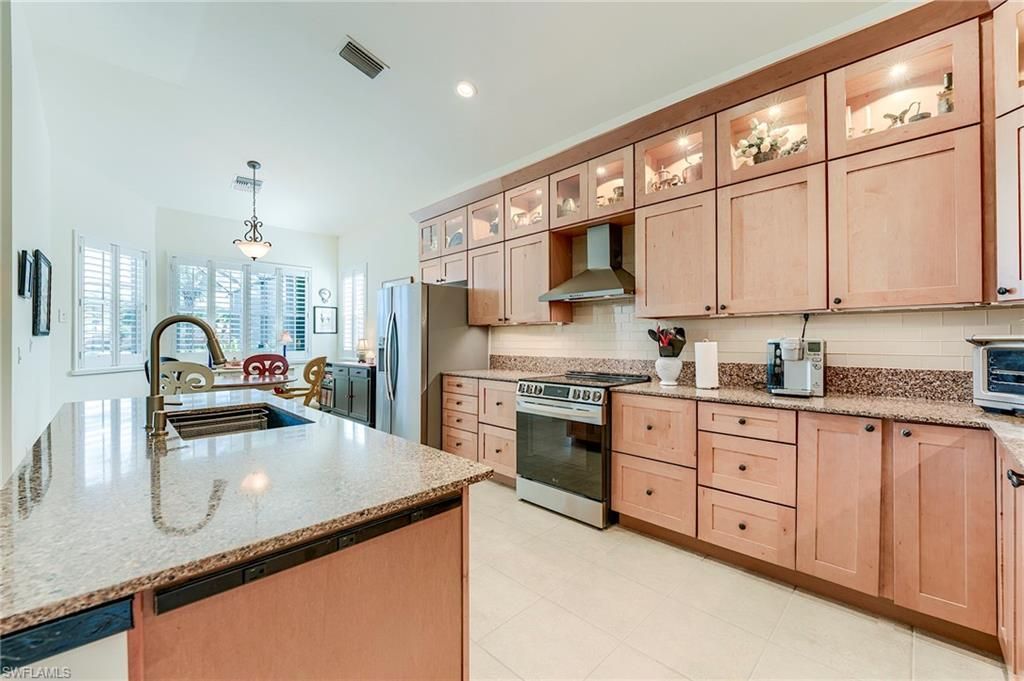 3806 Lakeview Isle Ct, Fort Myers, FL 33905 Photo