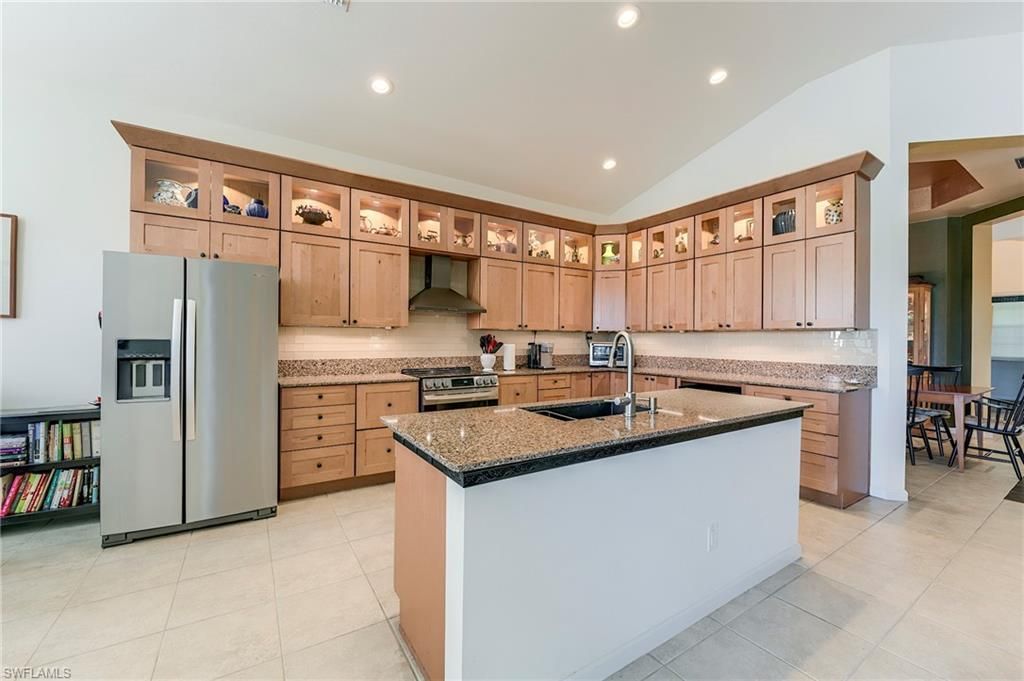 3806 Lakeview Isle Ct, Fort Myers, FL 33905 Photo
