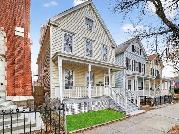 140 Beekman Avenue, Sleepy Hollow, NY 10591